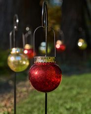 Metallic red and gold solar pathway lights